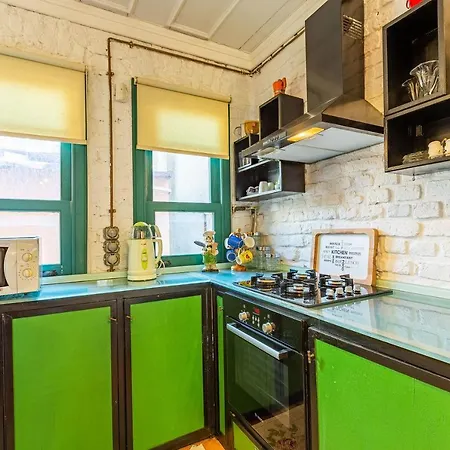 Апартаменты Historic House Surrounded By Popular Landmarks Of Golden Horn In Balat *