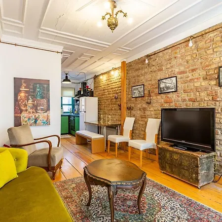 Historic House Surrounded By Popular Landmarks Of Golden Horn In Balat *